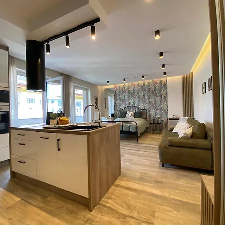 גיור T27 Apartments Free Parking Ingyenes Zart Parkolo מראה חיצוני תמונה
